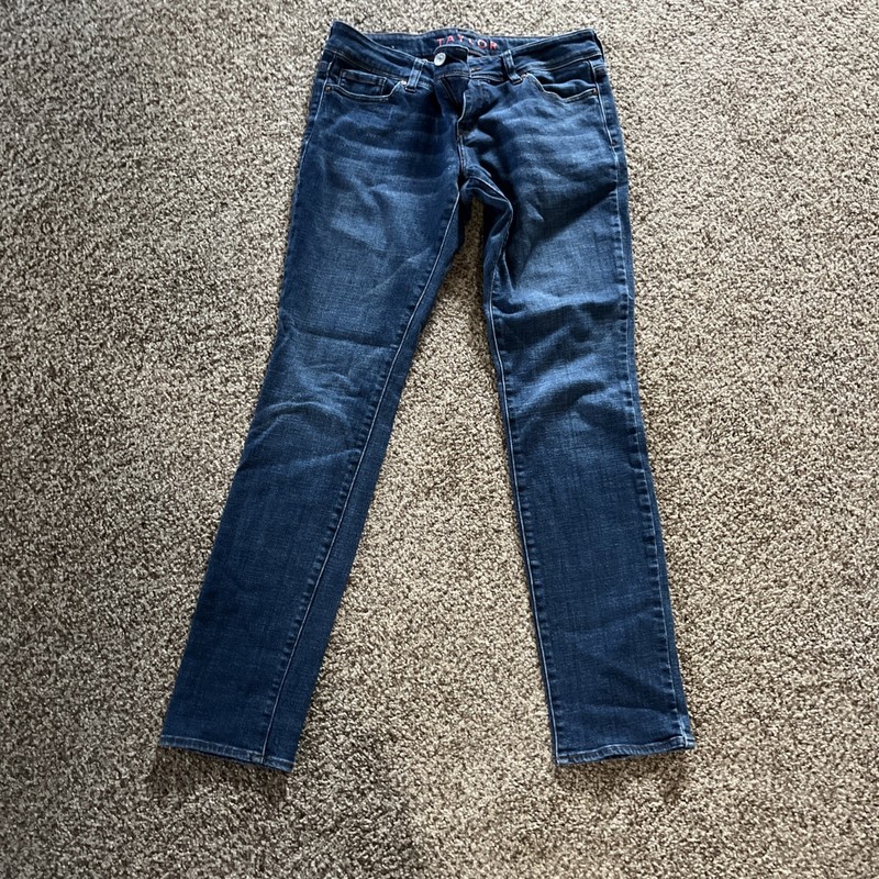 Delias Taylor Womans Jeans Size 8