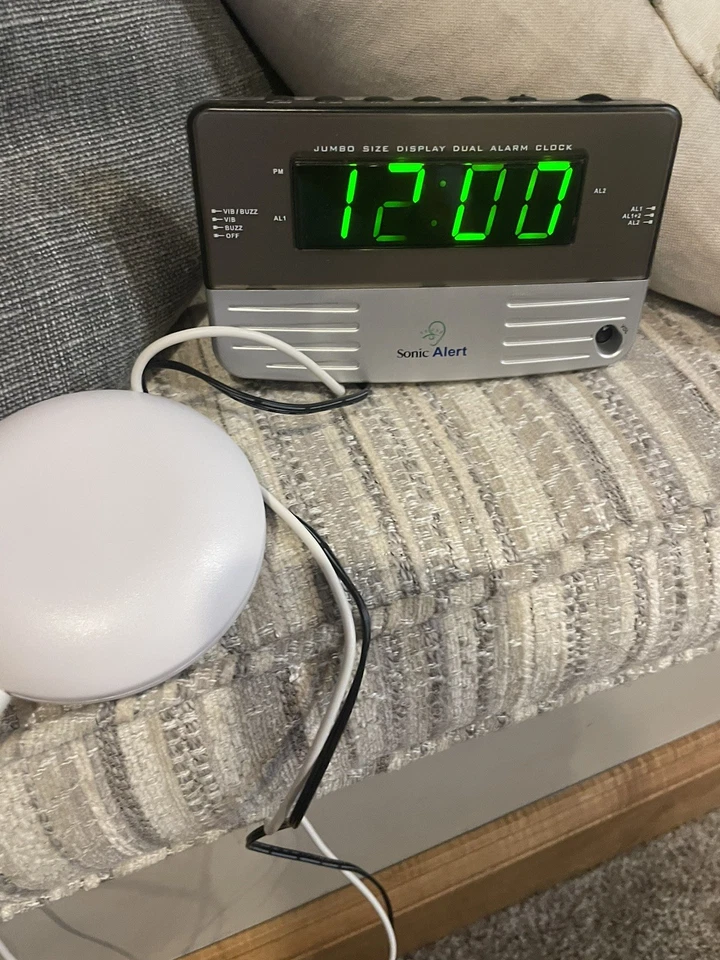  Reloj despertador Sonic Boom SB200ss con dificultad auditiva agitador de cama para sordos. Probado funciona Foto 3 de 4