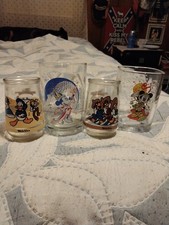 4 tazas Walt Disney. 2 Mikey Mouses, 1 Donald Duck y 1 The 3 Caballeros