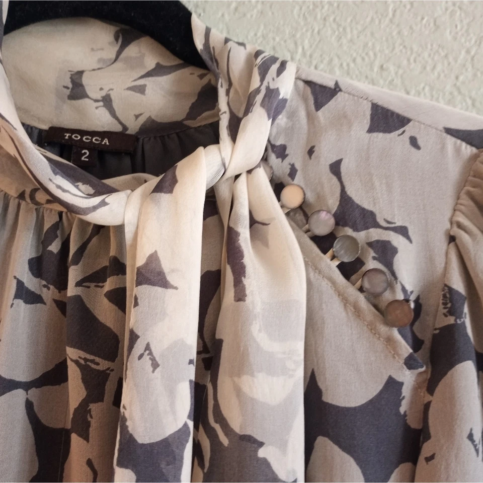 Tocca Silk Whimsigoth Victorian Puffed Sleeve Casual Feminine Sheer Boho blouse - Image 3 of 4