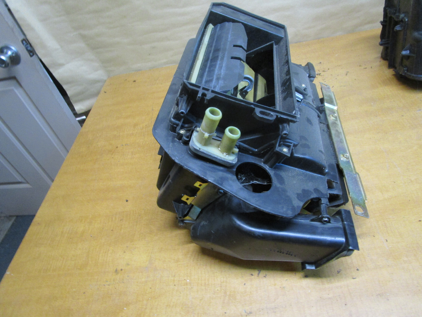 Maserati 4200 Spyder - Heater Box - P/N 67707900