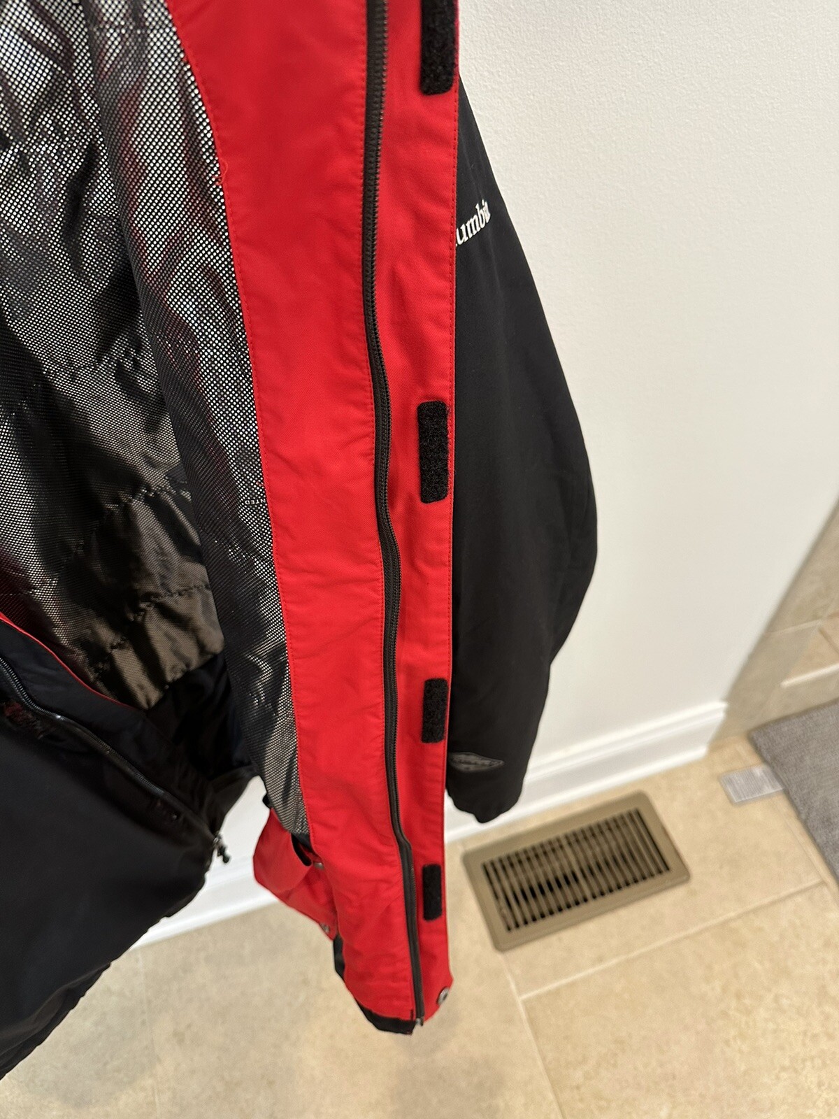 Columbia Mens Jacket Large Black Red Omni Heat Outdoor Skiing Waterproof