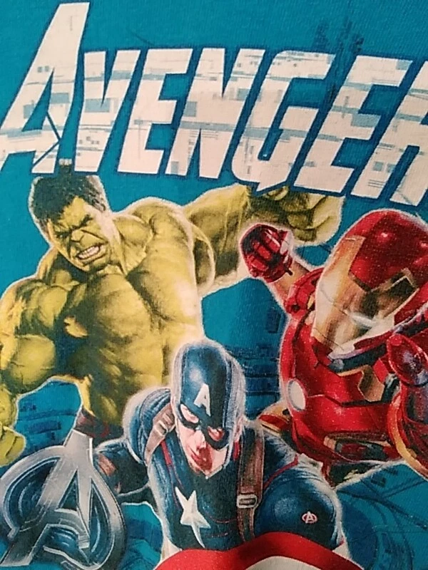 Marvel Avengers Boys blue Teal T shirt XL decal in front cotton