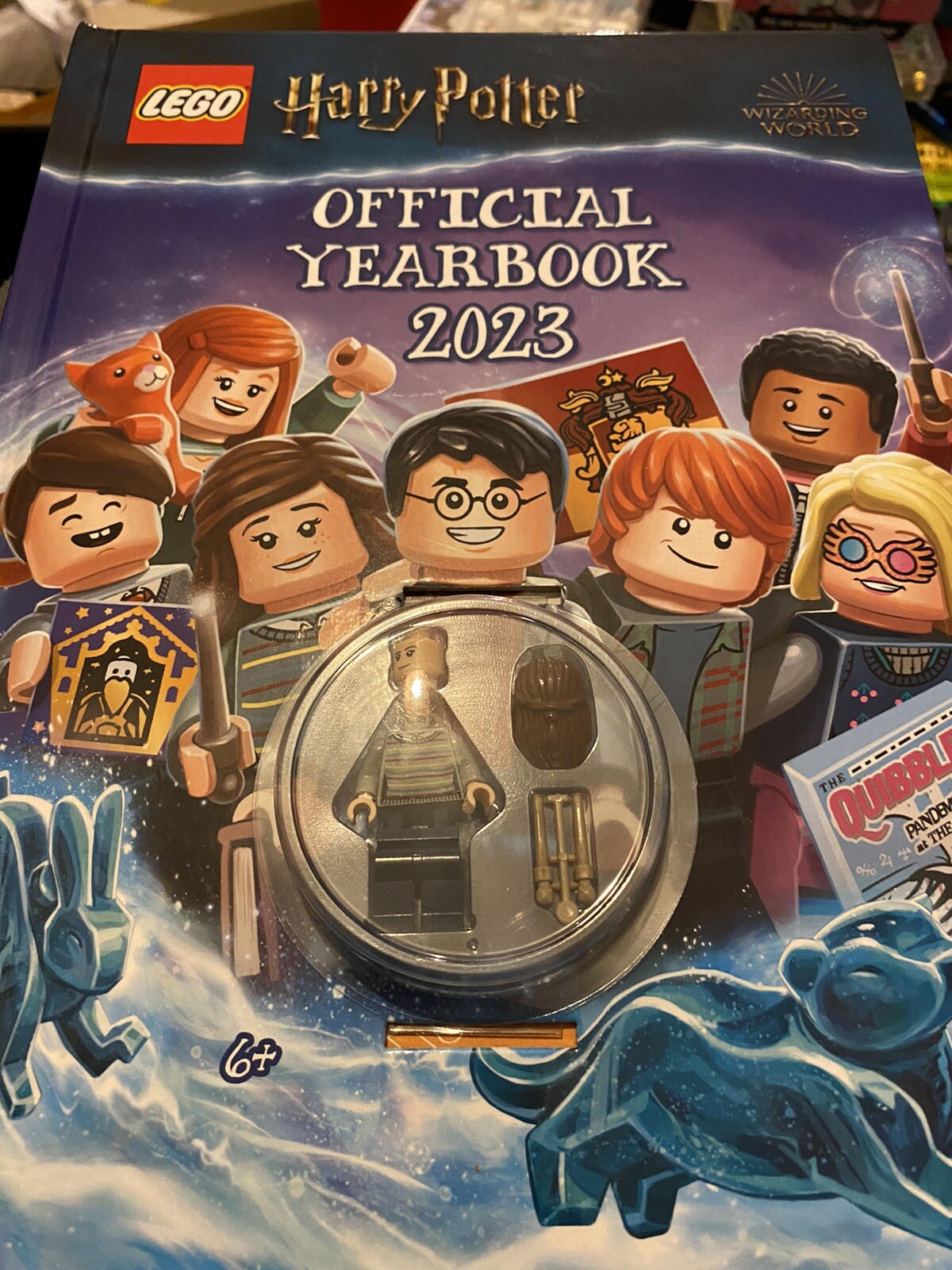 LEGO Harry Potter Official Yearbook 2023 (w/ Hermione Granger Minifigure)