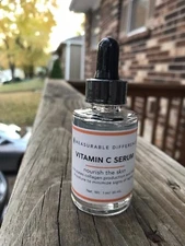 MD Measurable Difference Vitamin C Serum Nourish the Skin Universal Use 1 oz