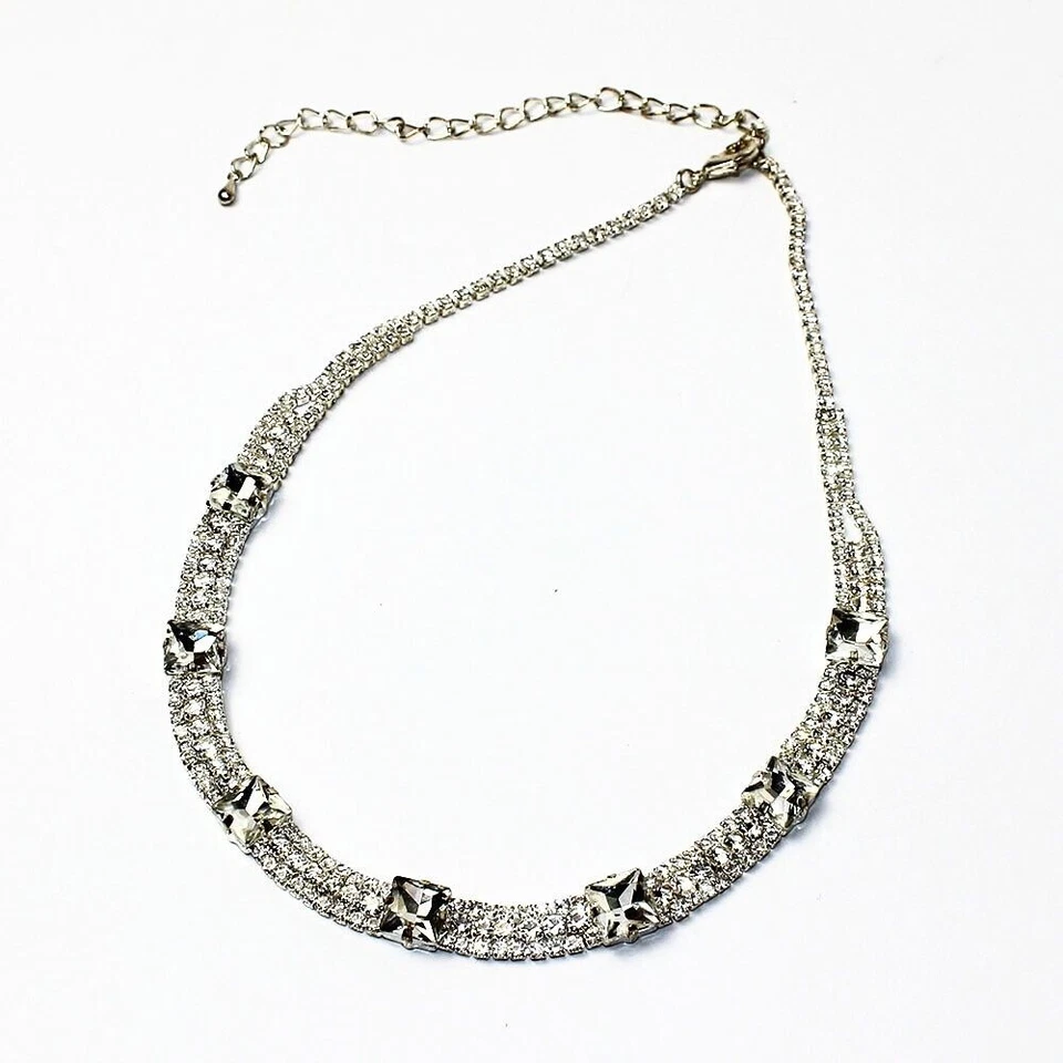 Set Collana Orecchini pendenti collier con strass elegante cerimonia argento - Immagine 2 di 4