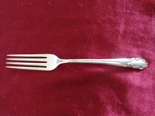 Rogers Sterling Dinner Fork Bridal Veil International Silver,  Vintage  (0794)