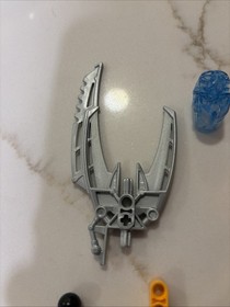 LEGO Bionicle 8989 Mata Nui Glatorian Legend Parts Lot With Blade & Mask