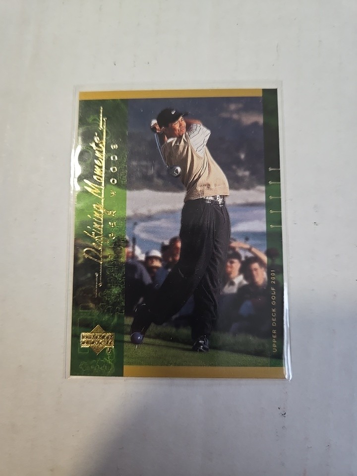 2001 Upper Deck - Defining Moments Tiger Woods #124 (RC)