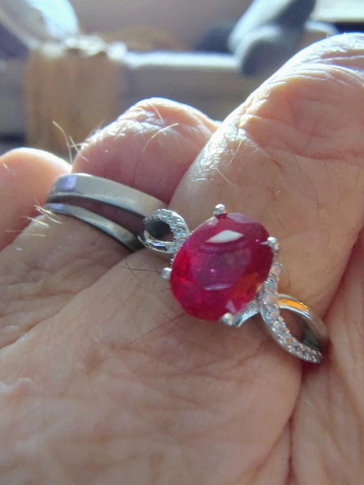 925 Sterling Silver Ruby Ring Size 7.25 Oval 1.15ct Tested Infinity Band - Image 2 of 4
