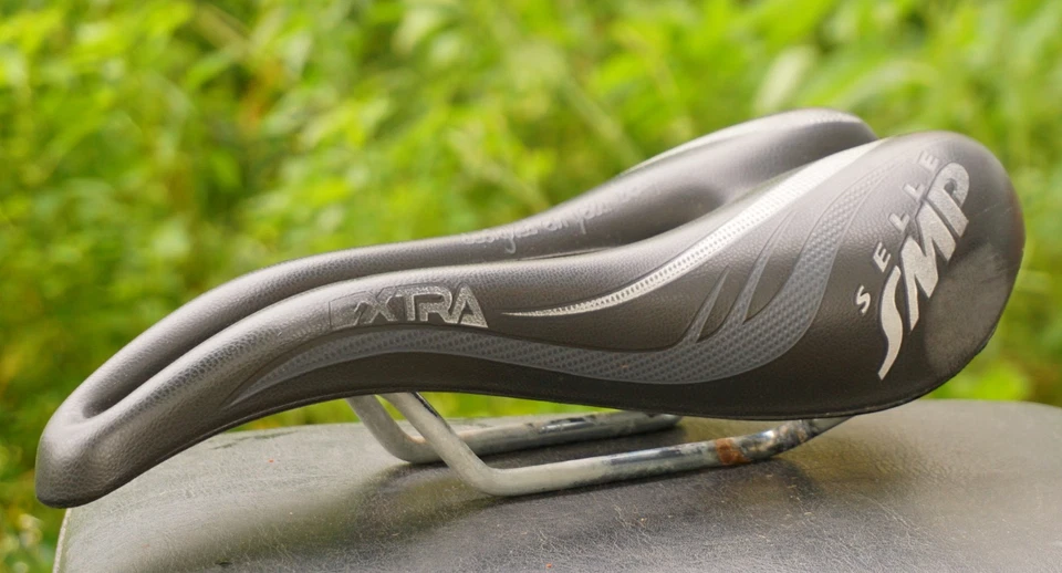 Selle SMP Extra Saddle Black Road Bike Race Triathlon Seat Cut Out Cutaway - Image 3 of 4