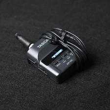 Tascam DR-10L Portable Digital Audio Recorder with Lavalier Microphone