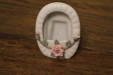 Vintage Ceramic Mini Photo Frame with Applied Flowers – Oval Floral Design