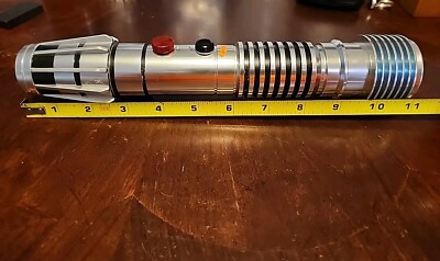 ☆LOOK☆ 🪐~Original Star Wars Plo Koon Lightsaber HILT~💫 ☆NICE