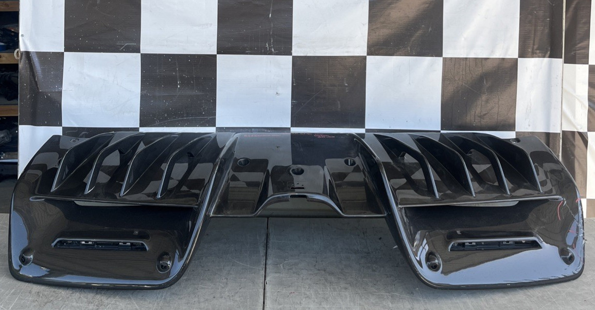 2021  - 2024 Ferrari SF90 Rear Carbon Lower Diffuser Used Oem FRB5C0008000