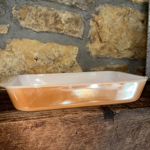 Vtg Anchor Hocking Fire King Peach Lustre 432 1 -1/2 QT Baking Dish 10" x 6-1/2”