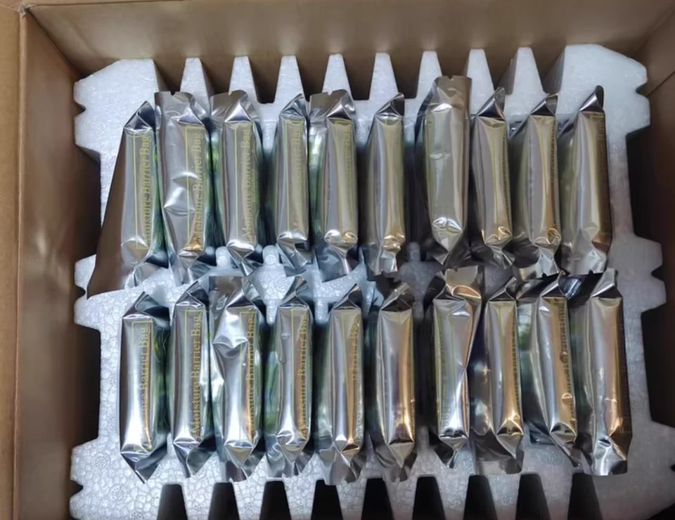 HUC156060CSS200 600GB 15K RPM 12Gb/s 128MB 2.5" SAS Hard Drive - Image 3 of 3