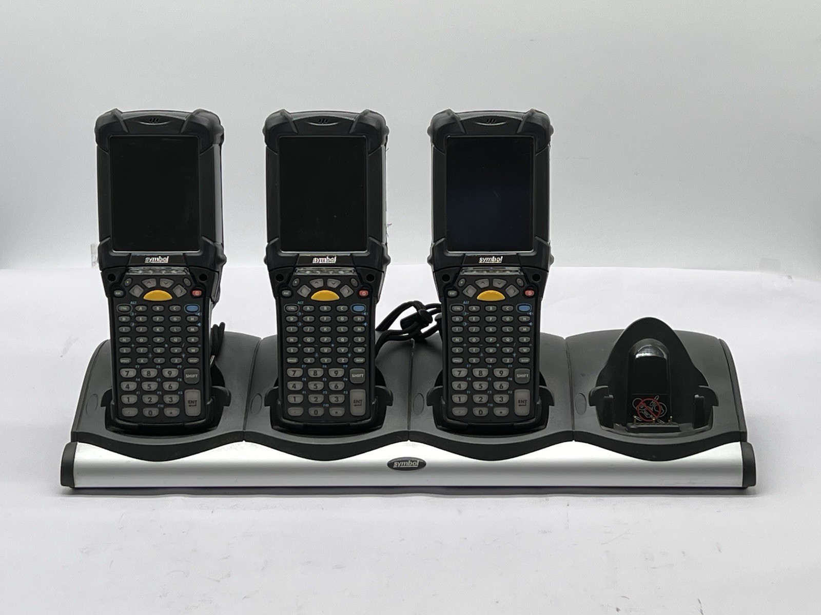 With 4-slot Charger
