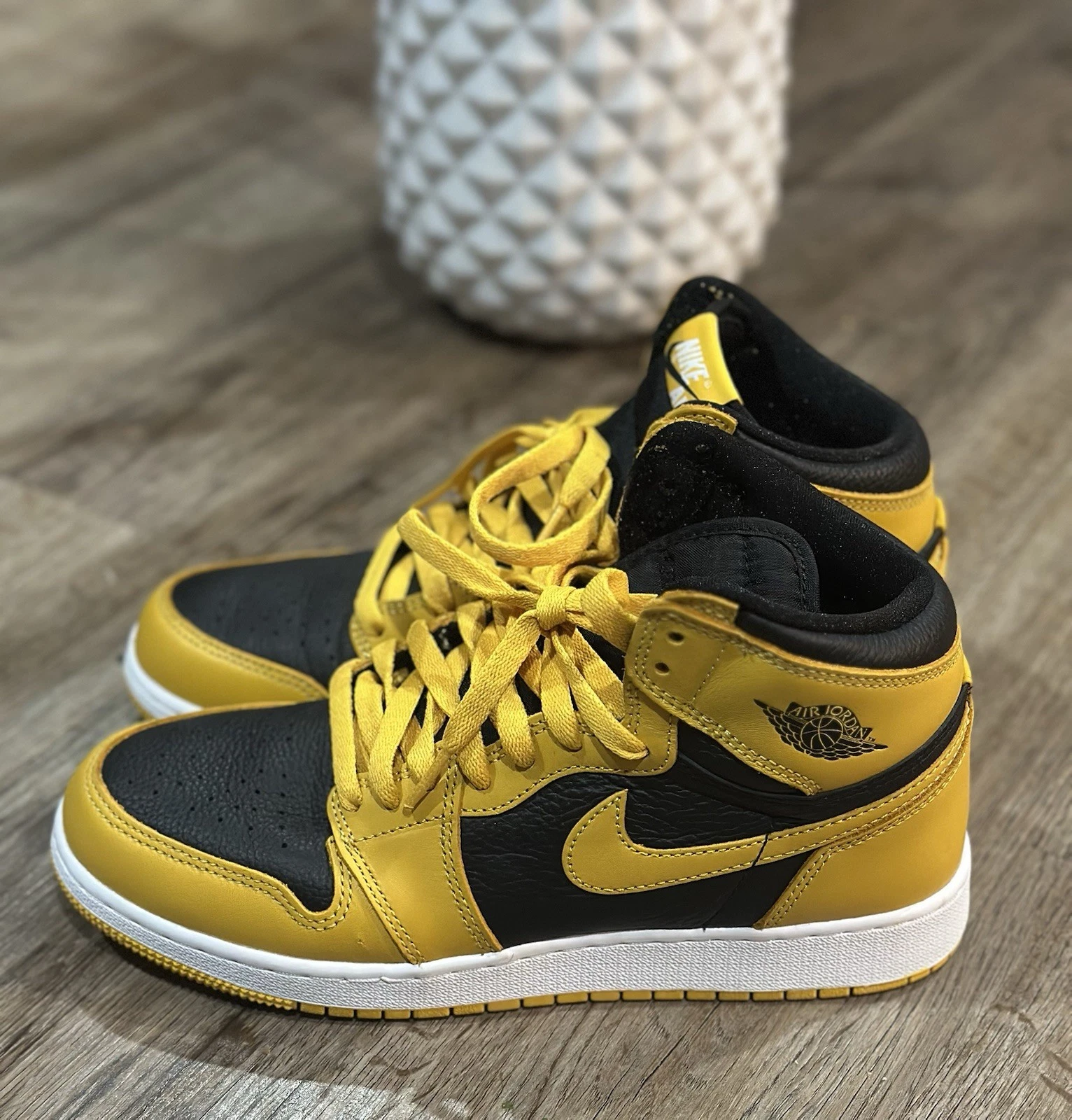Taglia 7 (GS) Jordan 1 Retro OG High Pollen