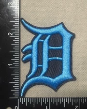 DETROIT LIONS / TIGERS D IRON ON EMBROIDERED PATCH