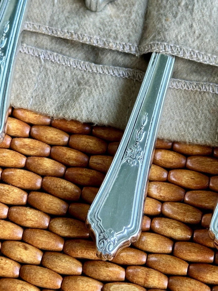 Set/6 GORHAM EP ANTIQUE c1914 SHELBURNE OLD FRENCH HOLLOW KNIVES w Storage Bag - Image 3 of 4