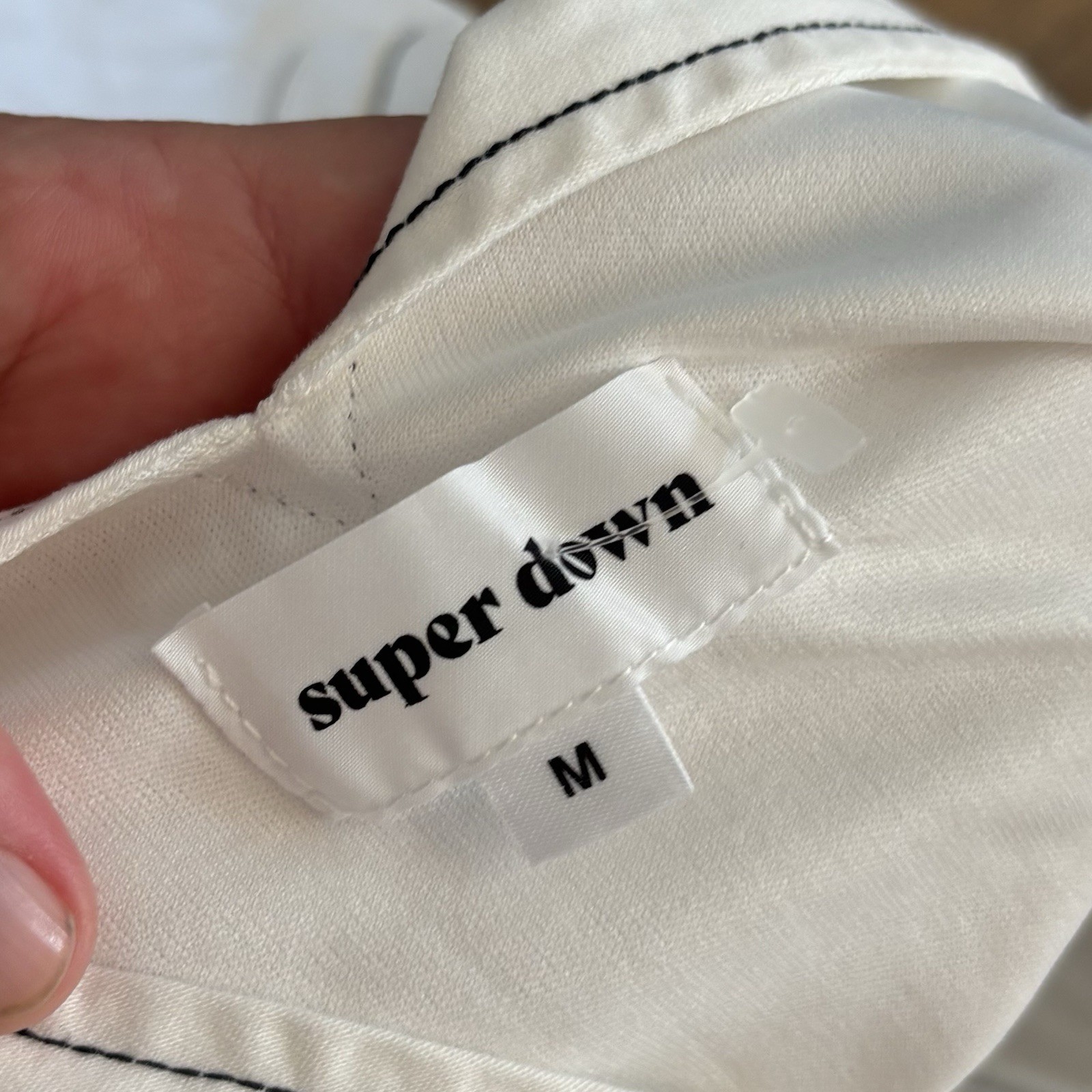 superdown SIZE M MEDIUM revolve white stitched ro… - image 5