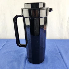 Tupperware Preludio Tall Drink Pitcher #2003B-1 Black
