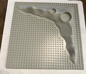 LEGO Classic Space 483 Alpha-1 Rocket Base w/ 3 Minifigures & Instructions