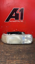 2000-2006 Suburban 1500 Right Headlamp Assembly