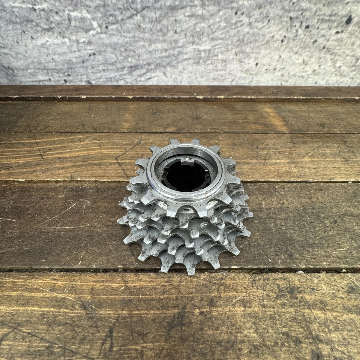 Vintage SunTour 7 Speed Freewheel 12-19T 19T Silver Maeda Japan
