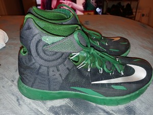 kyrie irving hyperrev