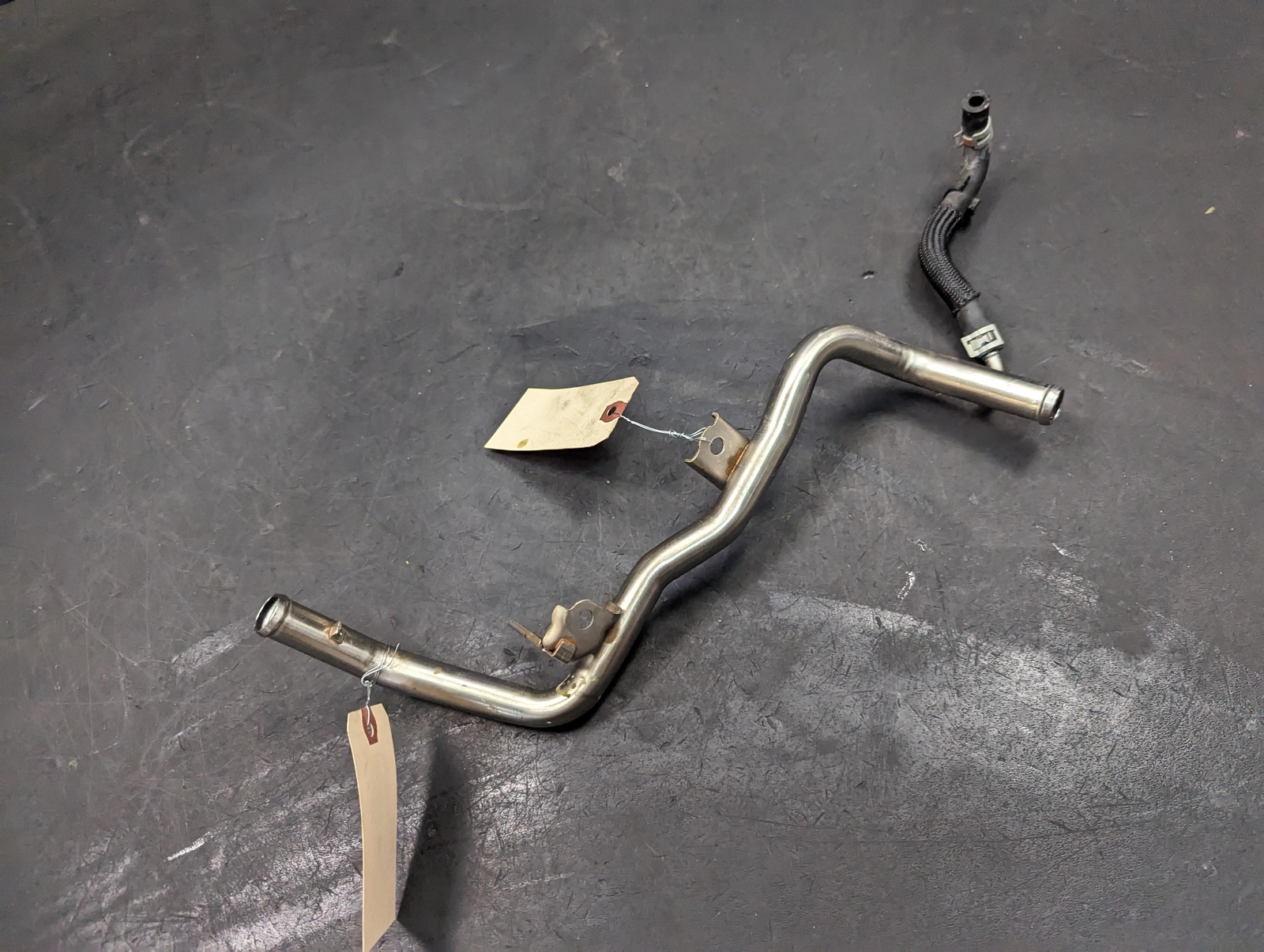 Radiator Coolant Water Outlet Pipe 2021 Toyota C-HR 16268-37041 