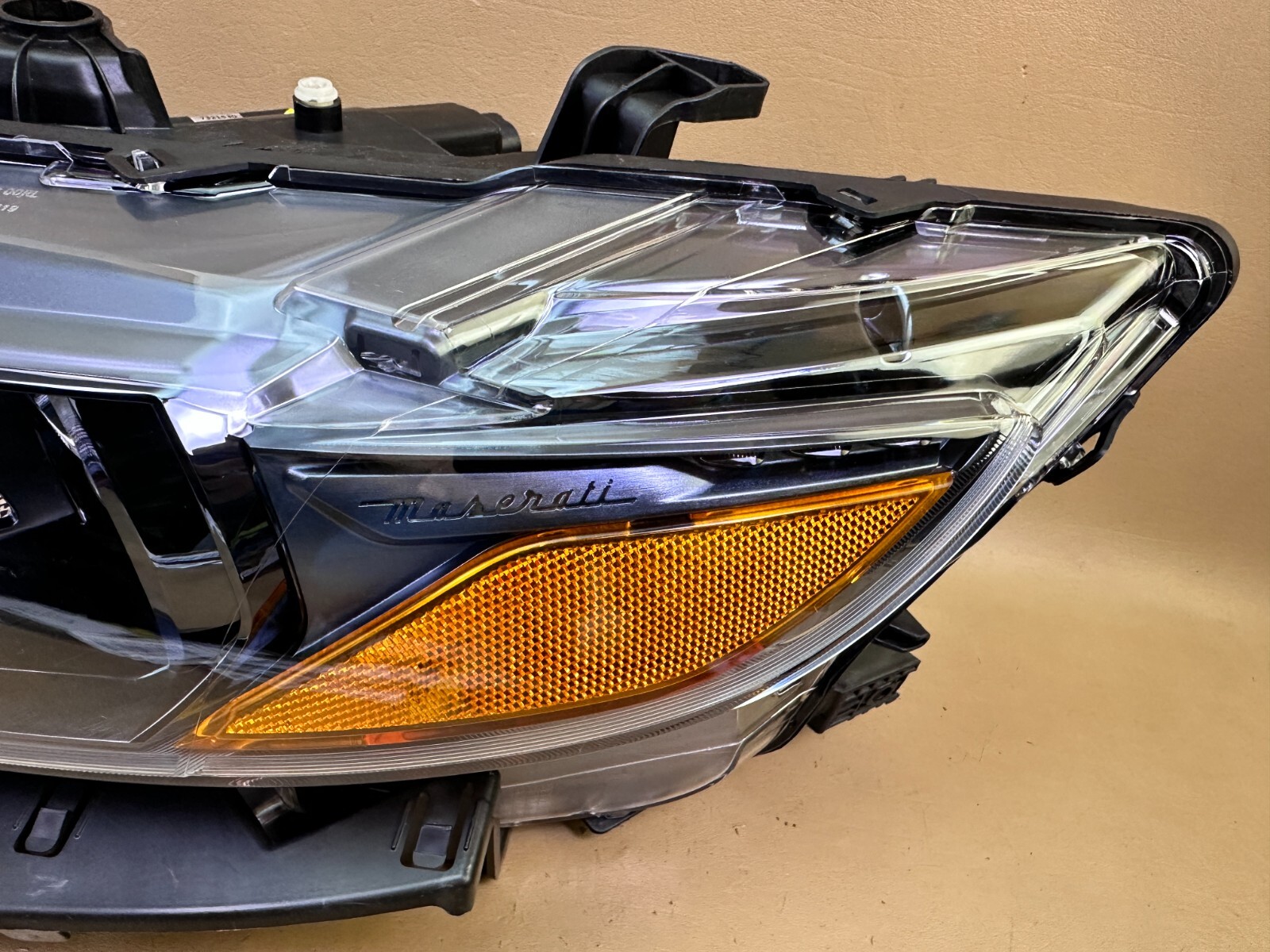 2017 - 2020 Maserati Levante Left Headlight Xenon Non-AFS OEM