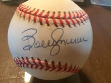 LOT OF 6 YANKEE GREATS SINGED AMERICAN LEAGUE BASEBALLS. ALL SWEET SPOT SIGNA