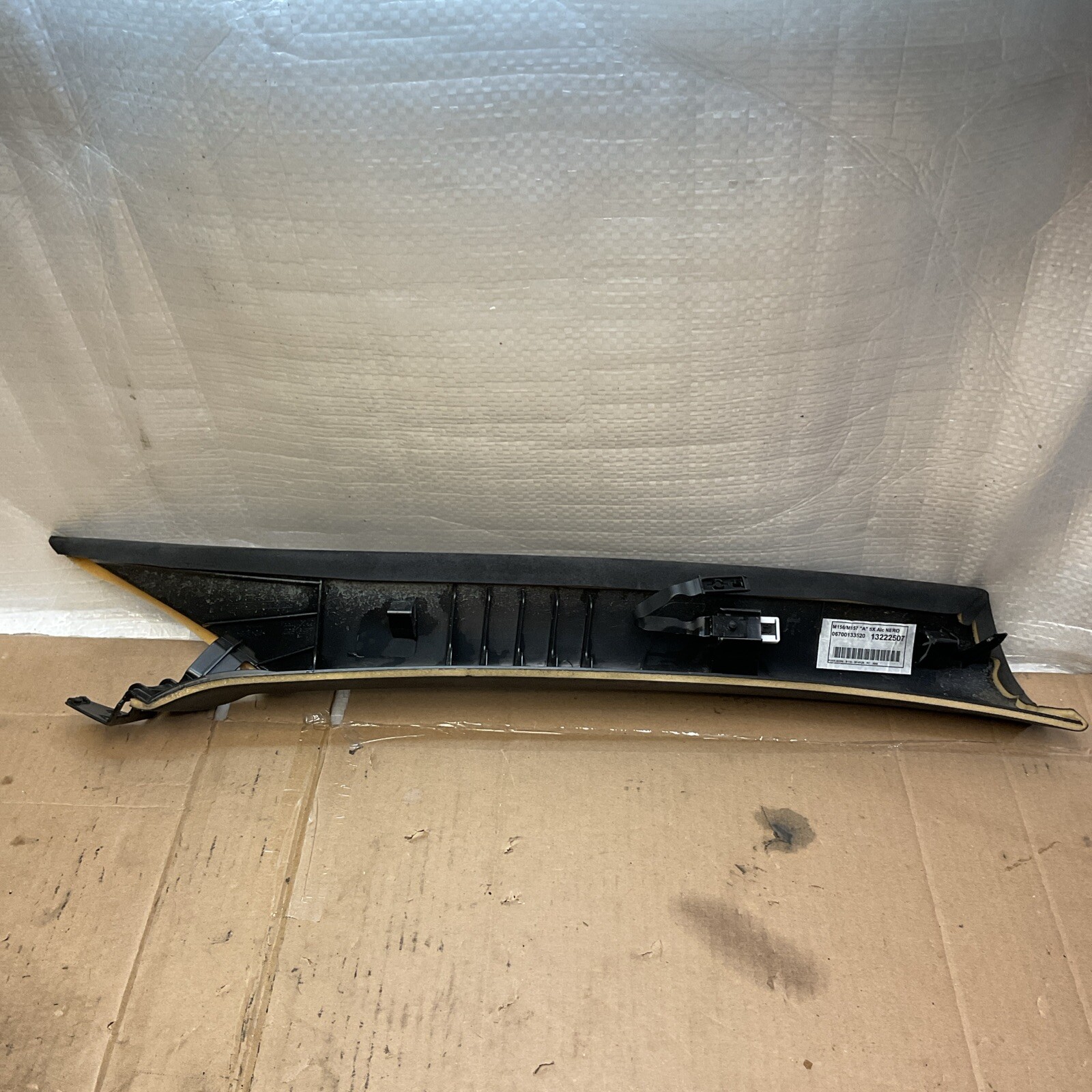 2014-2021 MASERATI QUATTROPORTE FRONT LEFT A PILLAR TRIM PANEL BLACK 06700133520