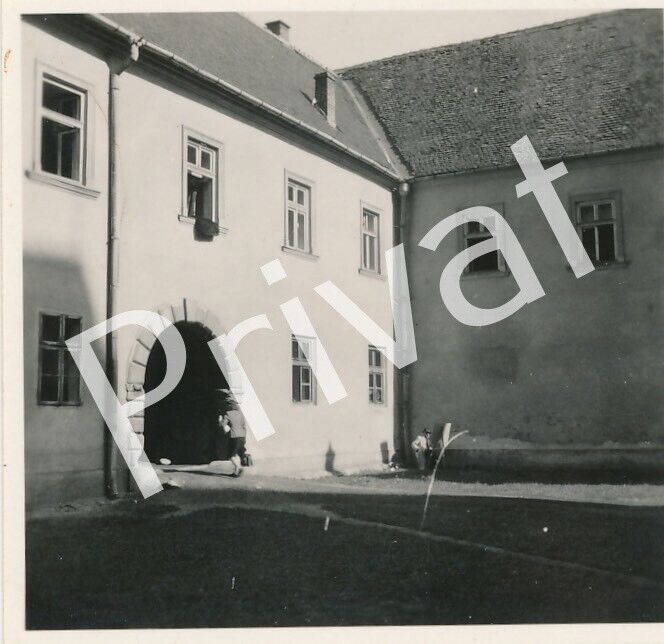 Bild 1 von 2