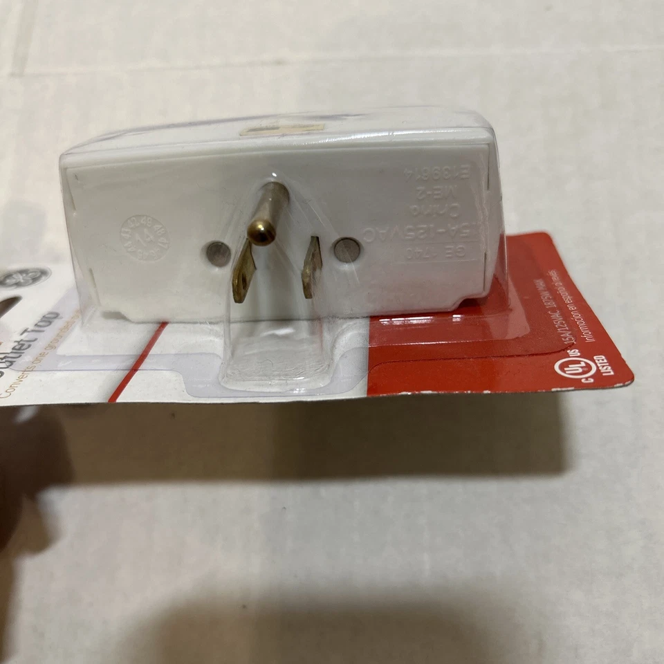 General Electric 3 Outlet Grounded Tap White - Image 3 of 4