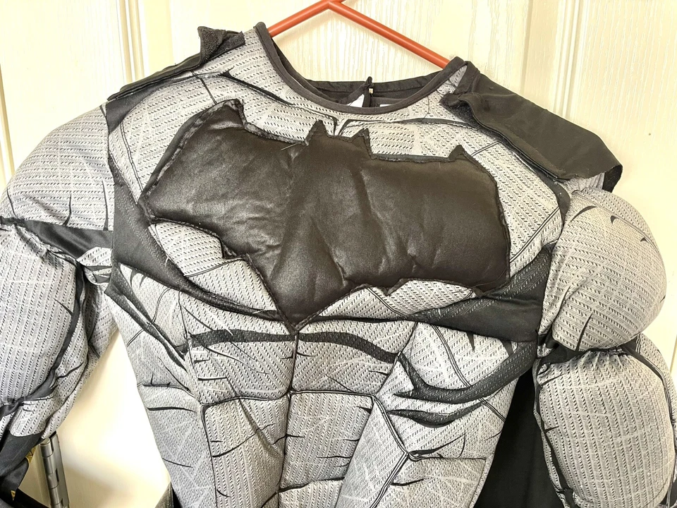 Rubie’s Boys Muscle Chest Batman Costume, Cape & 3D Belt Child Size Large - Image 3 of 4