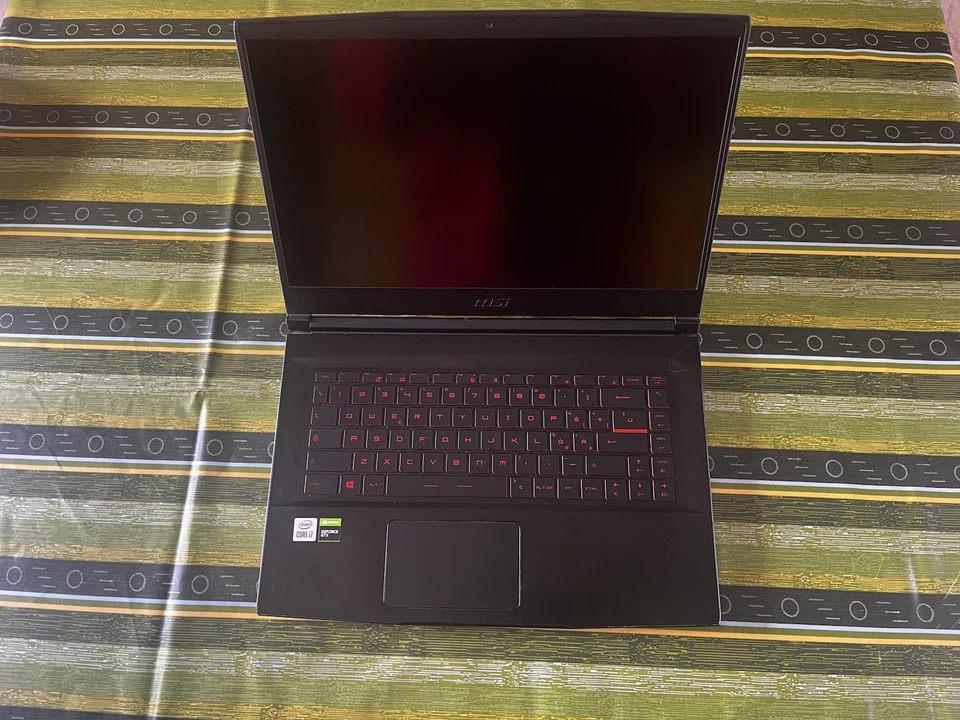 Notebook MSI GF63 thin 10SC - 15,6" FHD Nero - Usato - Immagine 2 di 4