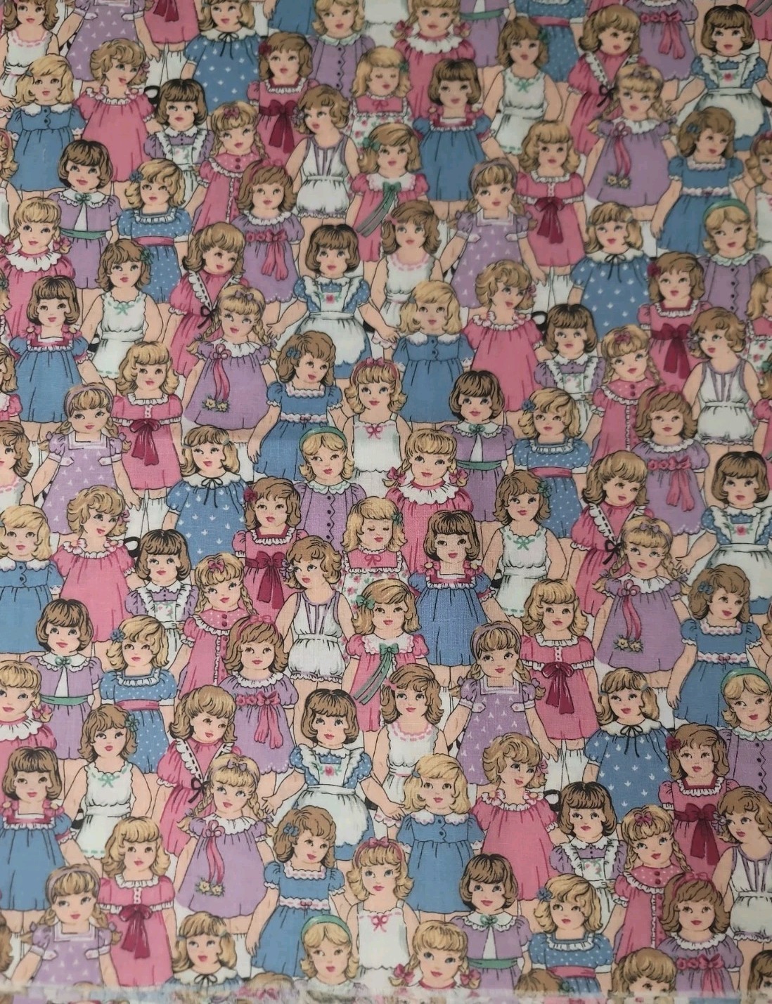 VHTF/VTG/OOP  Fabric Traditions 1994 #5289  Dolls all over. By the Yard