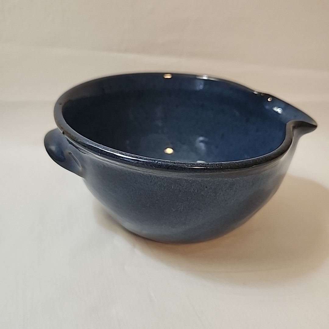 Jugtown Ware Handmade Stoneware Studio Pottery blue Mixing Bowl W Pour Spout