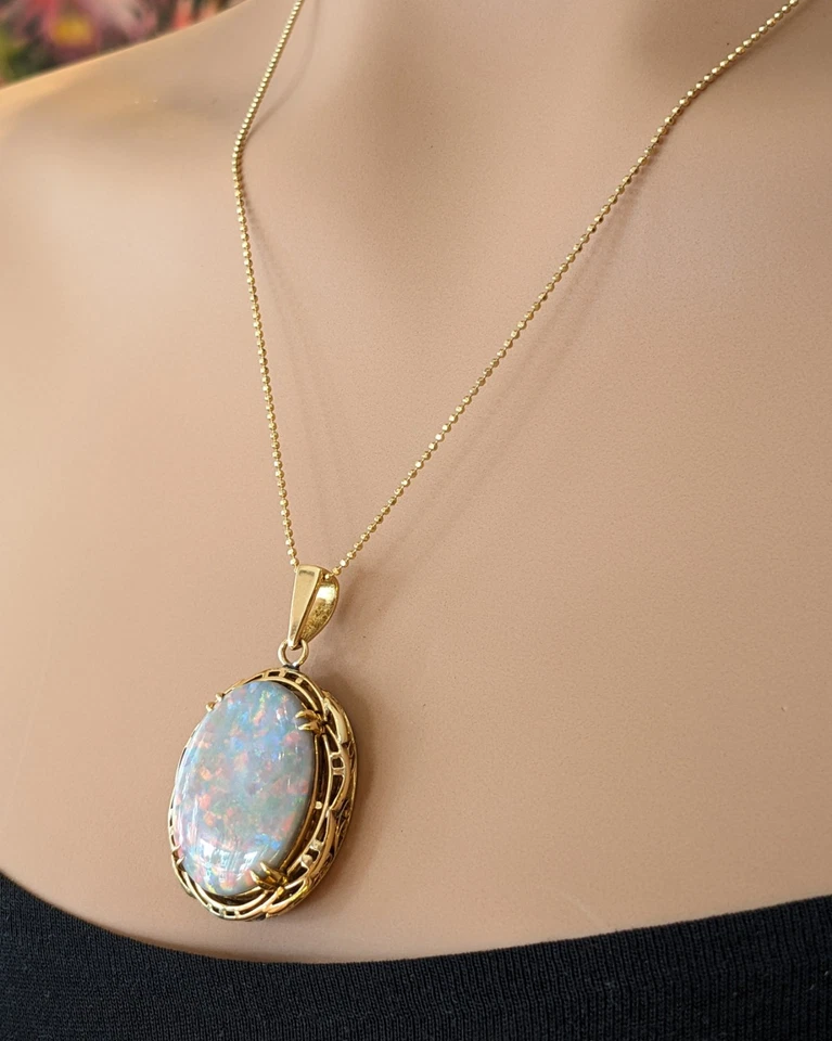 Collar colgante de ópalo natural de 9,95 quilates en oro amarillo de 18 k - HM2508SA