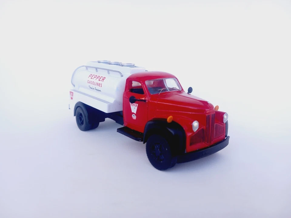 1/50 o scale 3d printed 1947 Studebaker M15 tanker truck handmade custom kitbash - Image 3 of 4