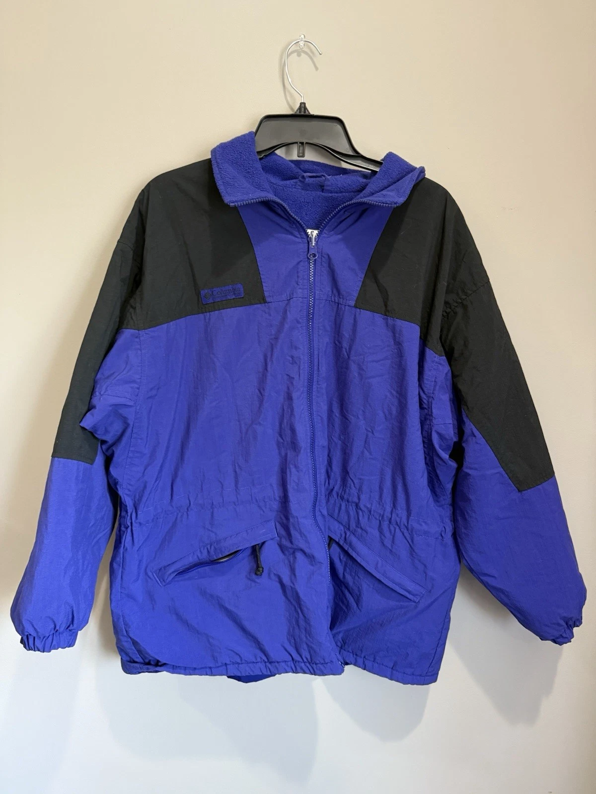 VTG Colombia Sports Wear Men’s Large Black And Blue Ski Jacket