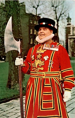 Yeoman Warder, Tower of London, U.S.A., W. W. Roberts, London Postcard