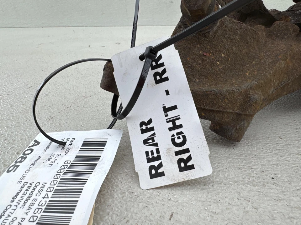 Volkswagen Golf GTI 2015-2021 eje trasero buje nudillo lado derecho 5Qm505436 Foto 3 de 4