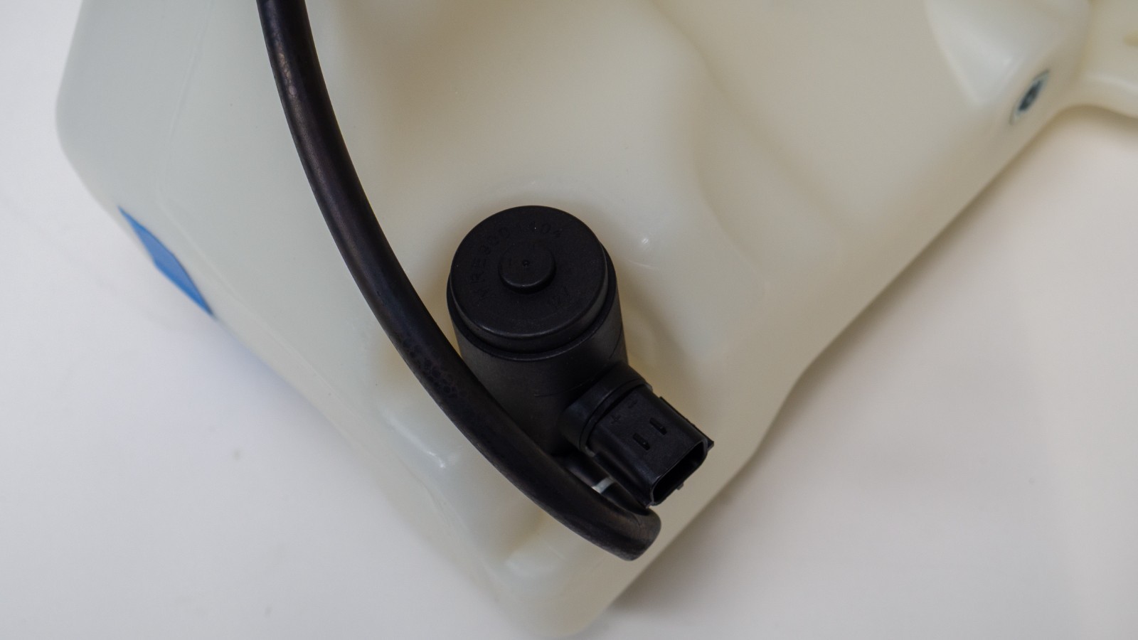 McLaren Washer Fluid Reservoir 14AD097CP