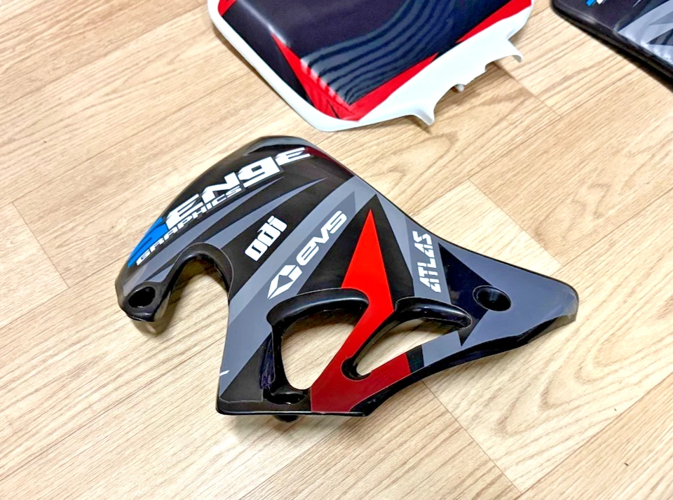 Carenados Honda CR125R 1997-1999 cubierta protector de radiador y matrícula Foto 3 de 4