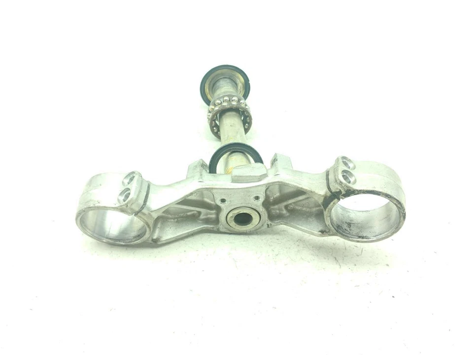 04-06 Yamaha YZF R1 inferior inferior triple abrazadera de árbol de dirección Foto 2 de 4