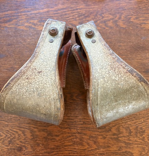 Staffe a campana 4" rilegate in metallo + battistrada in pelle, per sella. Sovrapposizione in pelle - Foto 2 di 5